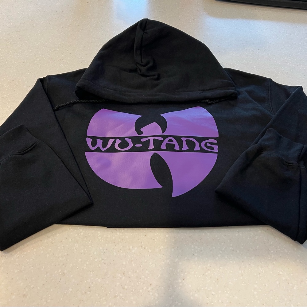 Brand New WU-Tang logo hoodie!!!!